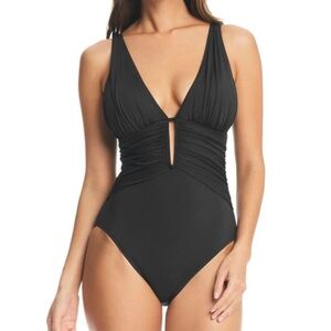 Bleu Rod Beattie Black Women's Molded-Cup One-Piece Swimsuit (Black, 20w)